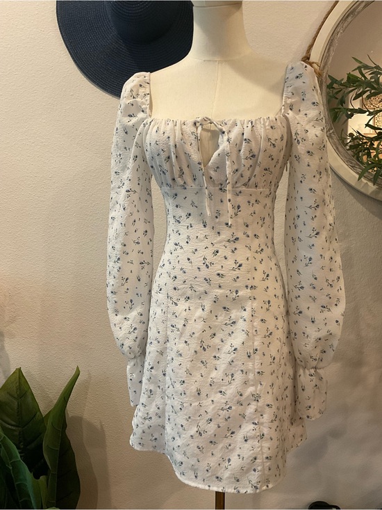 H&M Dresses & Skirts - H&M Divided White with Blue Floral Square-Neck Mini Dress